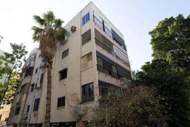 Bright Pearl For Exploring Tel-Aviv