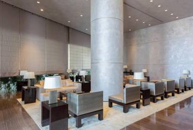 Dashing 1BR in White city by HolyGuest