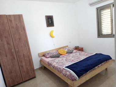 Zimmer Dora