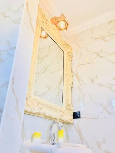 Shantell Luxury Apartment