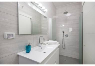 Balfour sea view city center