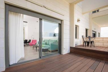 Stylish Garden Apartment Close to Akhziv Beach by Sea N' Rent