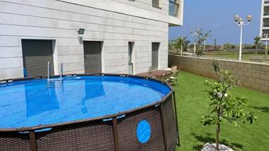 Deluxe Apartment in Achziv with Private Garden Area