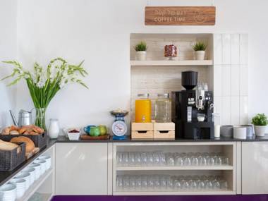 Metulla Travel Hotel