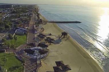 2 BR Apartment near the Beach