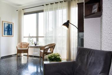 Eshkol Housing Carmel Center: Forest retreat