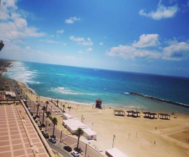 Luxurious Beach apartment