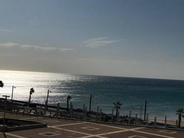 Beautiful studio on the beach