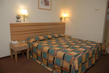 Adi Hotel