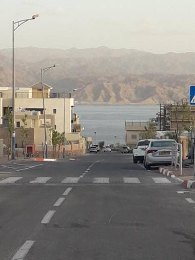 Turquoise Apartment with Pool