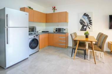 Apartments in luxury complexes with shared pool by YalaRent - Families only