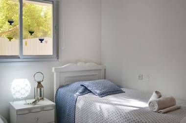 Beautiful Modern 3 Bdr Apartment #E3