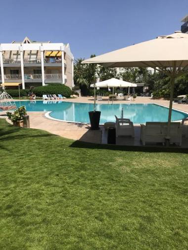 דירת גן דלוקס-Deluxe Garden Apartment by CRWON