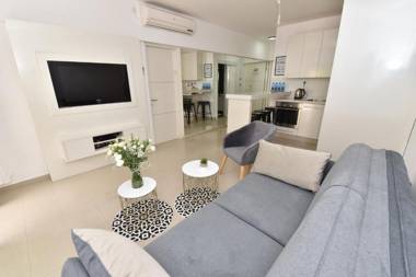 רויאל 72 - ROYAL 72 by CROWN