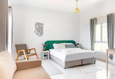 Mantur Beit Oren by Selina