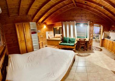 Aviv - Bakfar in Amirim