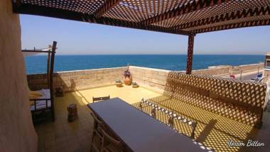 Four Hearts - Acre's Sea Side Suite