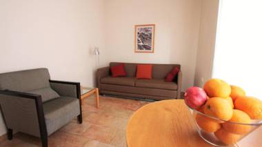 The Market Courtyard - Suites Hotel