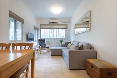 Colony Suites- Hananya St.