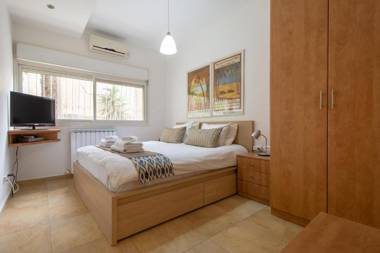 Colony Suites- Hananya St.