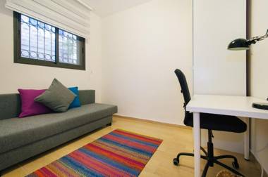 Colony Suites - Hildesheimer St.