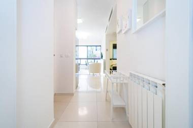 Colony Suites - Hildesheimer St.