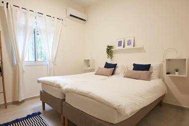 A private luxurious villa in the German Colony!