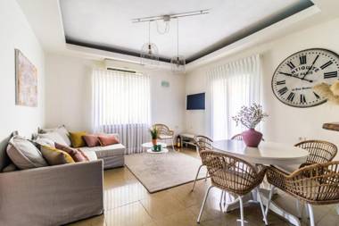 Molho 2BR for 6 guests