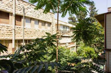 "80 JAFFA ST" Down town Main Market "Mahne yehuda" super prime location jerusalem