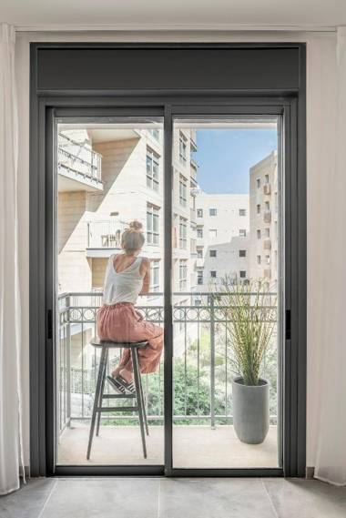 Mr. Agrippa - By TLV2GO