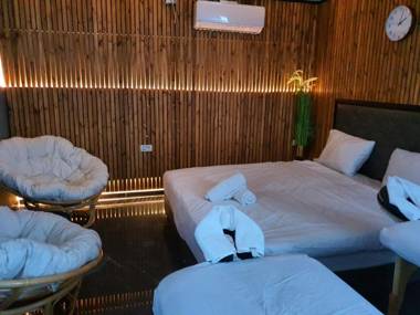 אילבן Eleven Spa Suites