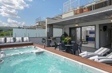 YalaRent Magdala Resort- Luxurious suites with pool or jacuzzi overlooking the Sea of Galilee- Families only