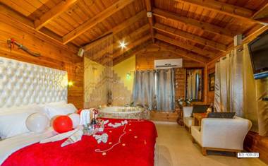 Moon Light Yavneʼel