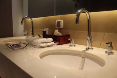 First Class Marina Herzlia