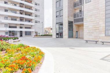 Apartment Near Weizmann Institute