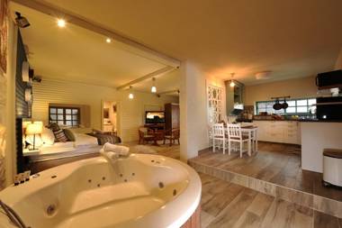 SOL Suite In The Village