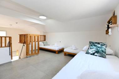 YalaRent Valley view Boutique cottages - Families only