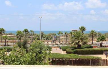 DUPLEX ON THE BEACH ASHDOD