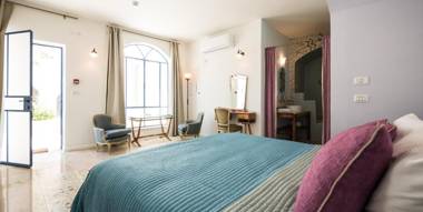 The Way Inn - Boutique Suites