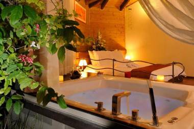 Talia Cabin Guest & Spa