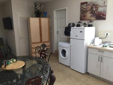 Rave's Accommodation