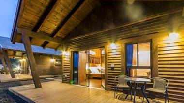 Gilad Cabins