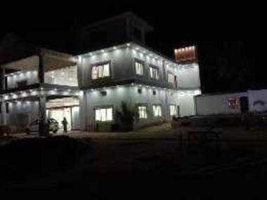 POP 88719 J B Farm House