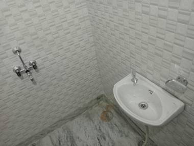 OYO 91341 Royal Stay Home