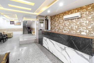 OYO 62748 Hotel Zeenat