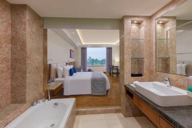 Viraj Sarovar Portico