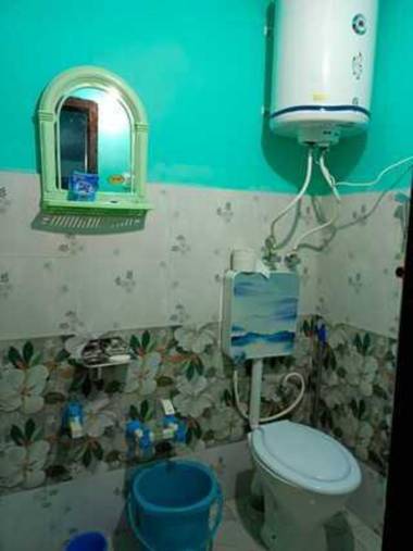 POP HOME 91511 4 Seasons Homestay