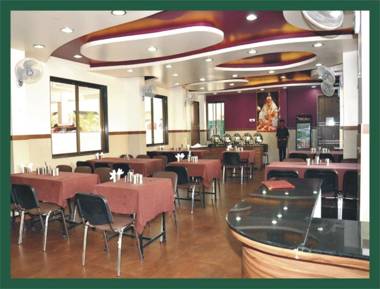 Hotel Shradha Saburi Palace