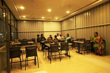 Hotel Yog Palace Shirdi