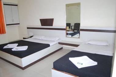 Hotel Yog Palace Shirdi